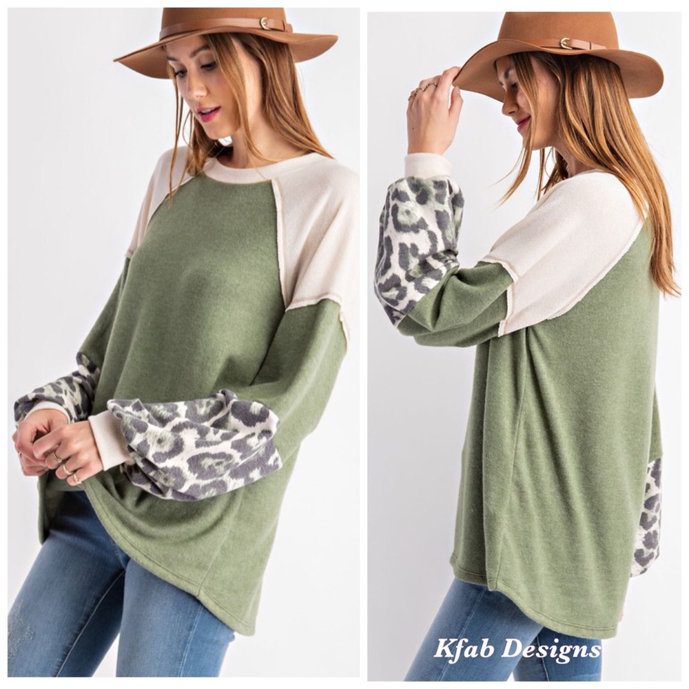 ❤️LAST Sage Softest Brushed Fabric Color Block Top - Picture 2 of 8